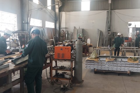 Đầu tàu Đông Nam Bộ cần thêm lực kéo để bứt phá